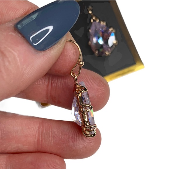 Sparkly Crystal teardrop earrings, light pink - Picture 4 of 12